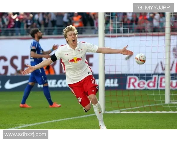 莱比锡红牛逆转击败弗赖堡,豪取三分助力德甲冠军争夺