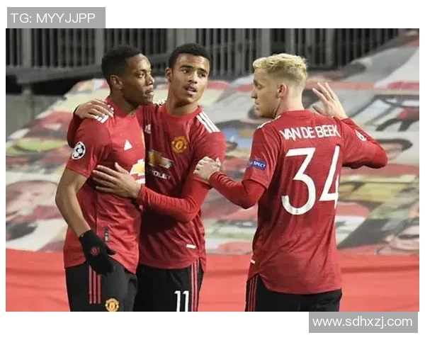 曼联官宣与汉达诺维奇续约至2026年,守护梦剧场的未来