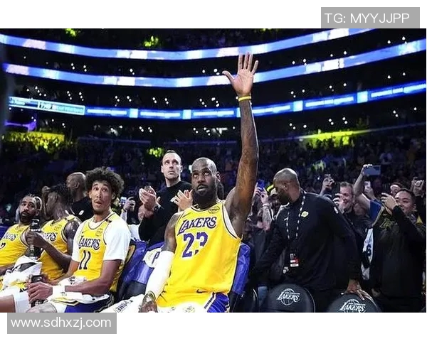 詹姆斯带领湖人逆转夺得总冠军，冠军之路充满传奇神话